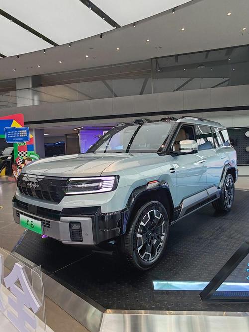 重庆179比亚迪方程豹硬派越野的爆款，英菲尼迪35周年与你共成长